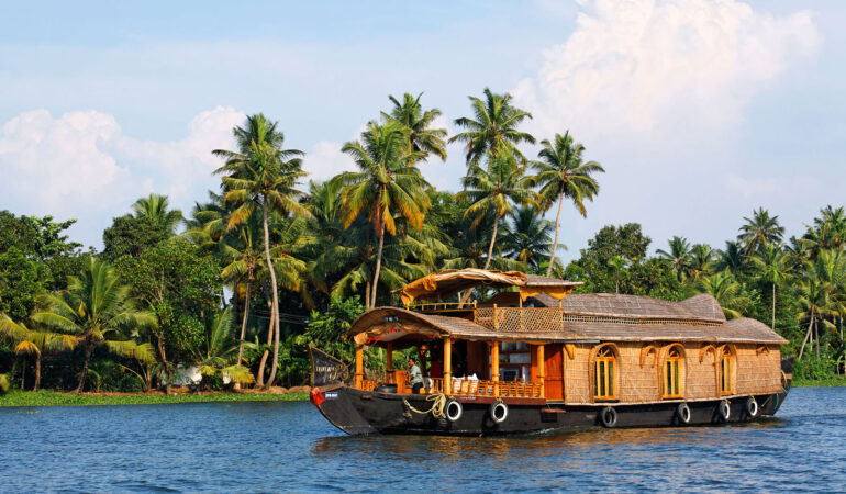 3 Nights 4 Days Enchanting Kerala Package